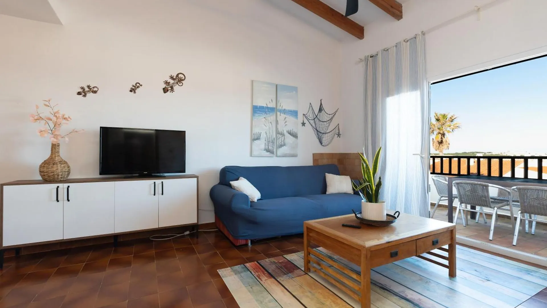 Apartamento Letitia Arenal d'en Castell Apartment