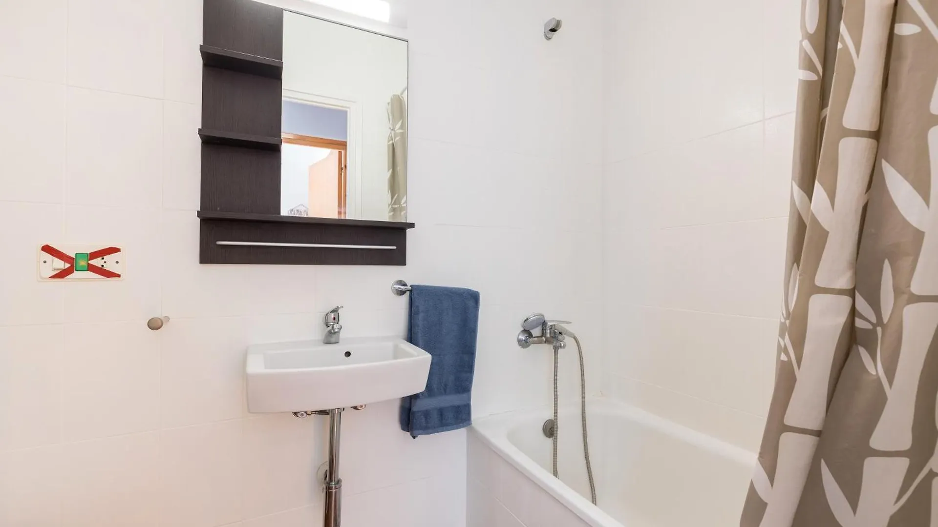 Apartamento Letitia Arenal d'en Castell 0*,